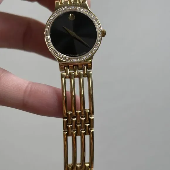 Movado Esperanza Gold Diamond Watch display picture 2